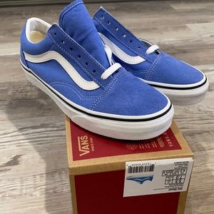 NEVER WORN Vans Old Skool in Ultramarine / True White